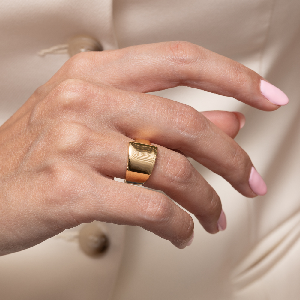 ANEL LARGO LISO BANHO OURO 18K