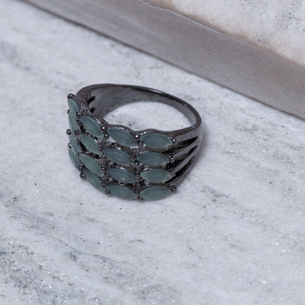 ANEL PEDRA VERDE ACINZENTADO BANHO RÓDIO NEGRO