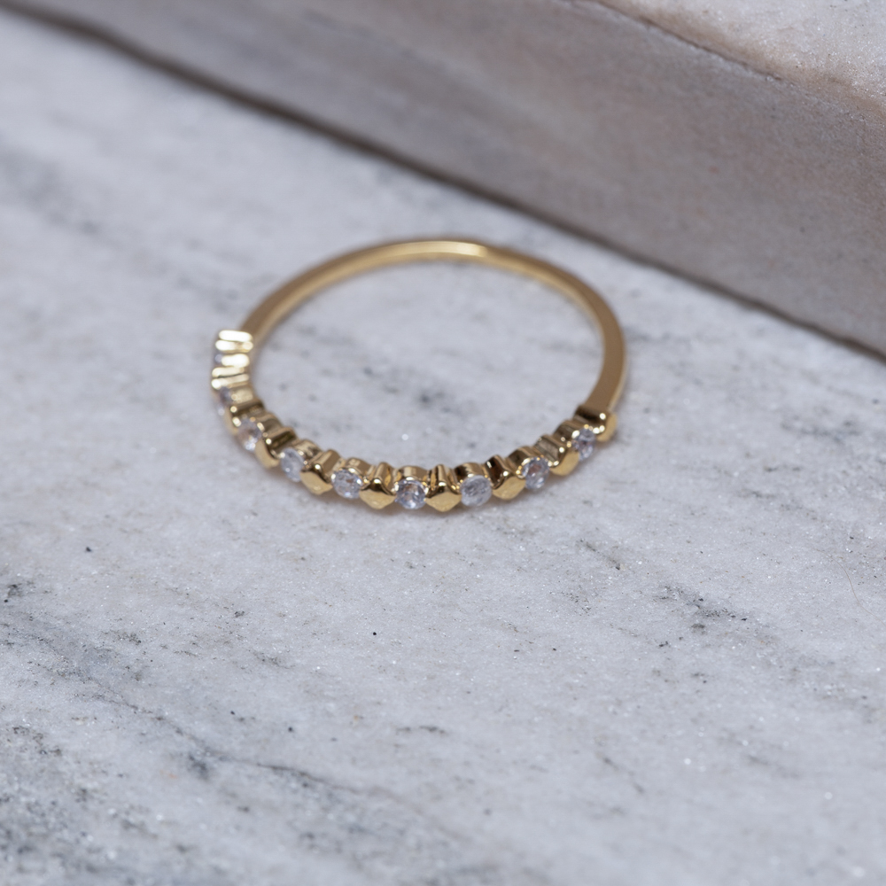 ANEL DELICADO COM BOLINHAS CRISTAIS BANHO OURO 18K