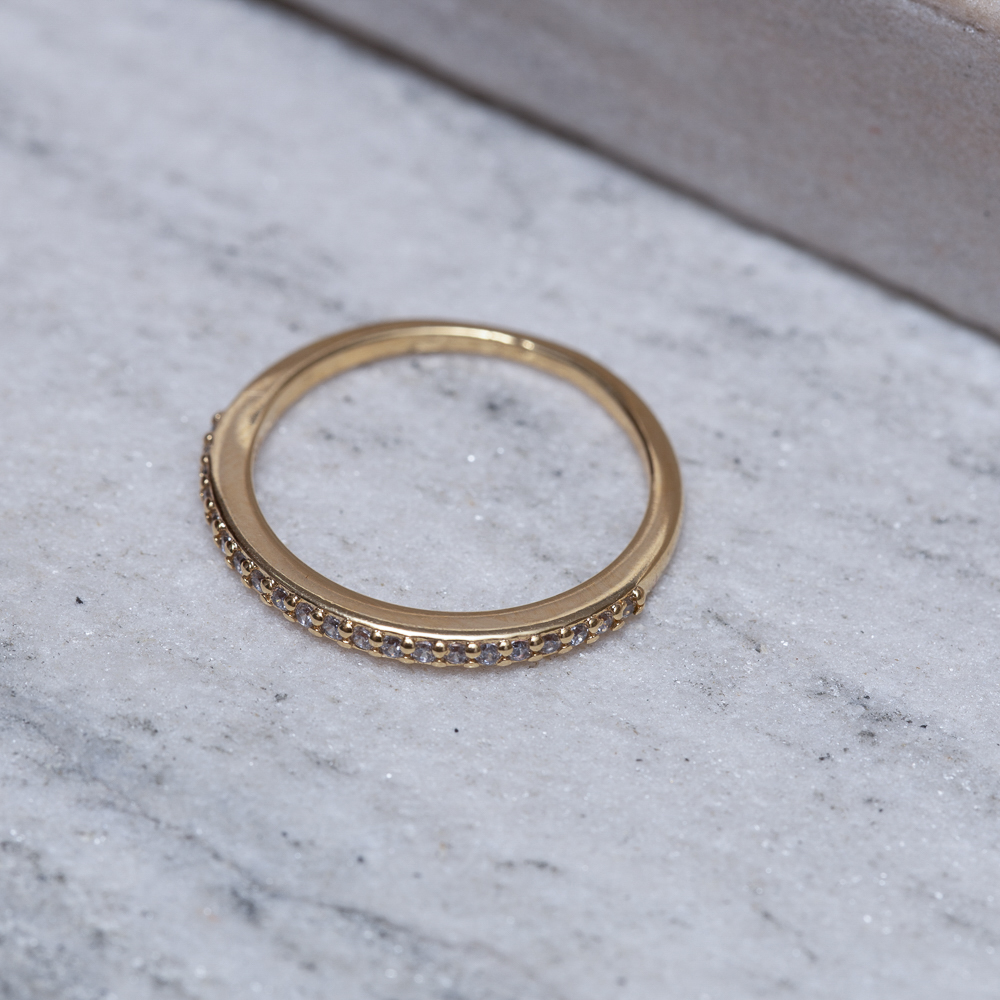 ANEL APARADOR ÚNICO FINO CRAVEJADO BANHO OURO 18K