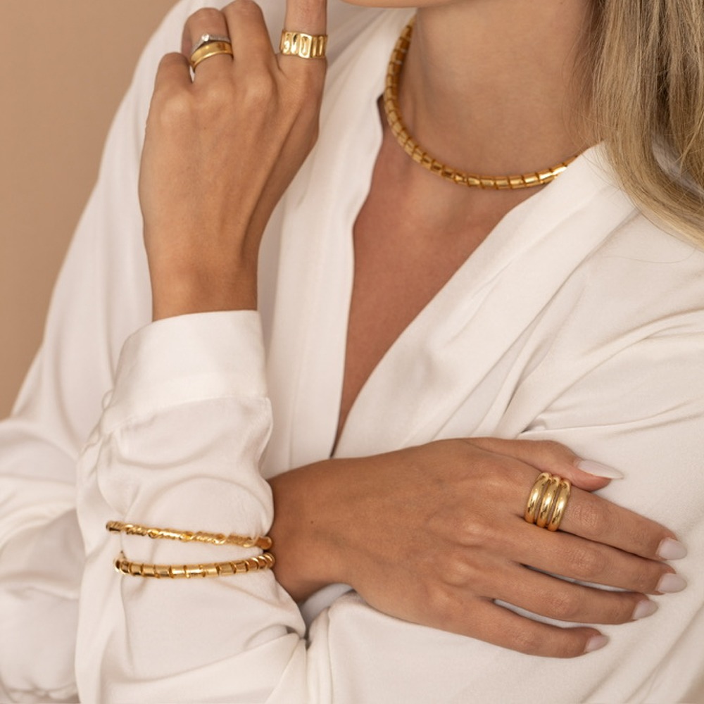 COLAR ARO RETORCIDO BANHO OURO 18K