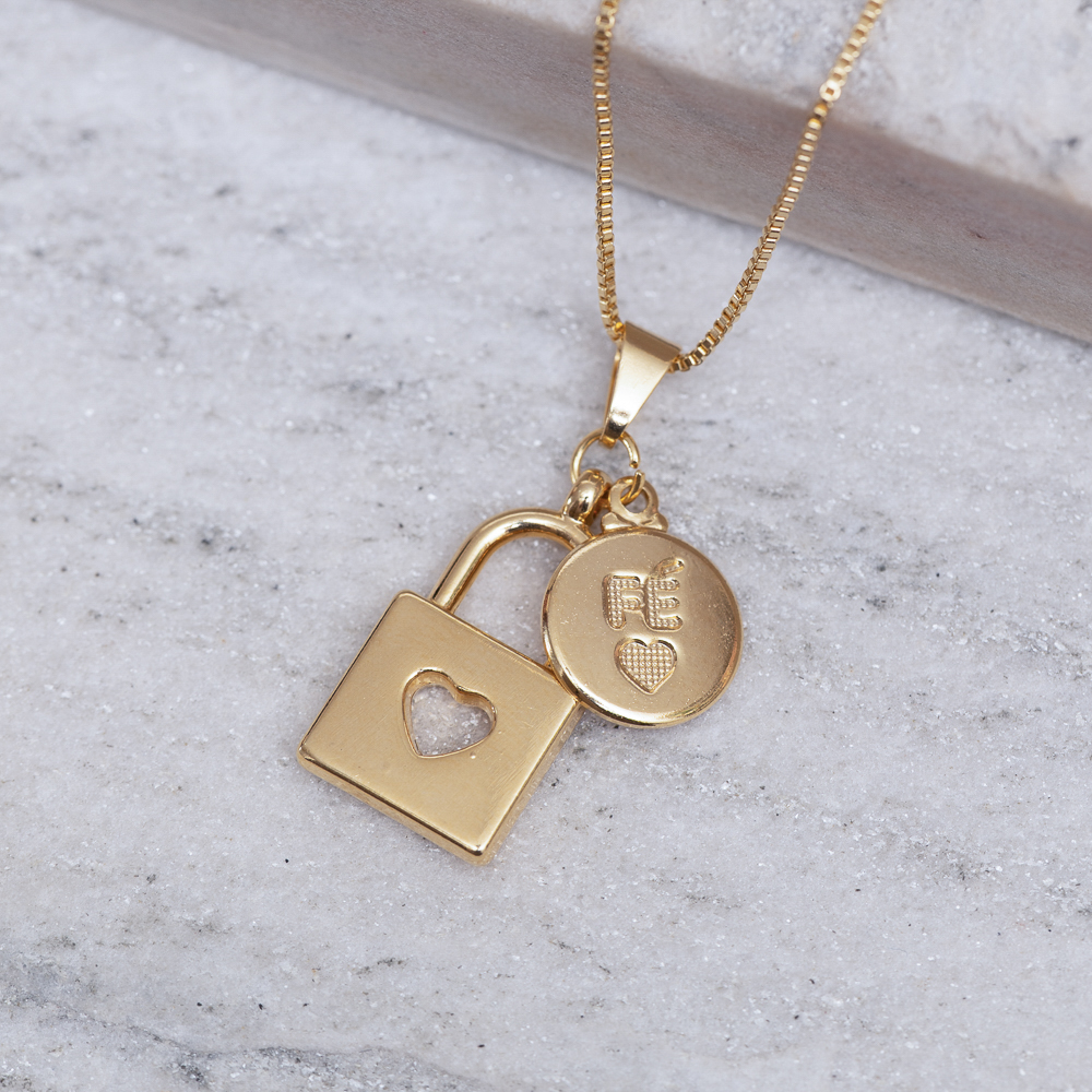 COLAR PINGENTES CADEADO E FÉ BANHO OURO 18K