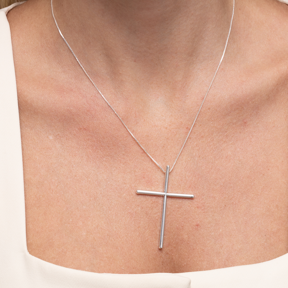 COLAR CRUZ GRANDE LISA BANHO PRATA