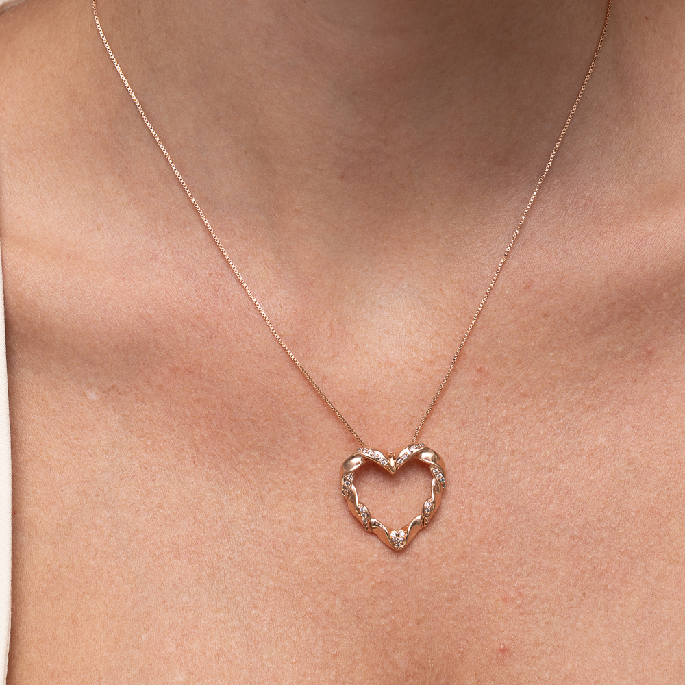 COLAR CORAÇÃO TORCIDO COM ZIRCÔNIAS BANHO ROSÉ
