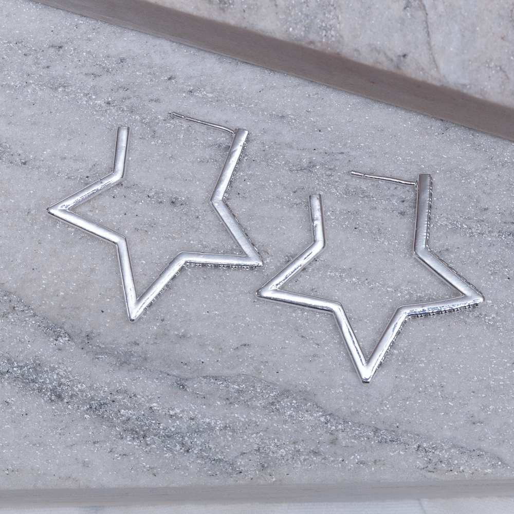 BRINCO ARGOLA ESTRELA COM ZIRCÔNIAS BANHO PRATA