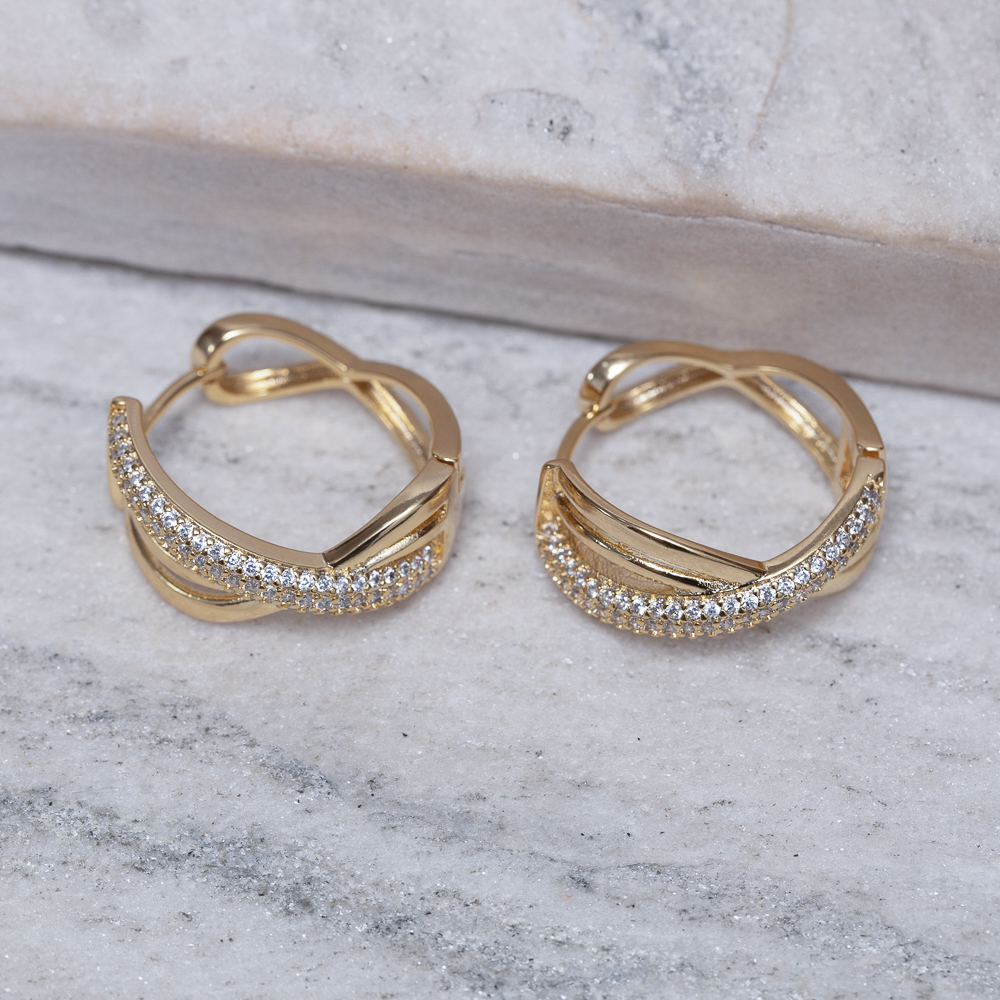 BRINCO ARGOLA TORCIDA CRAVEJADA BANHO OURO 18K