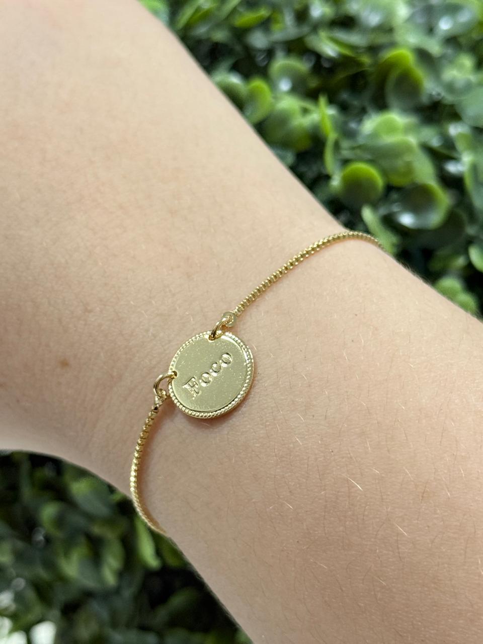 Pulseira com 2 pingentes