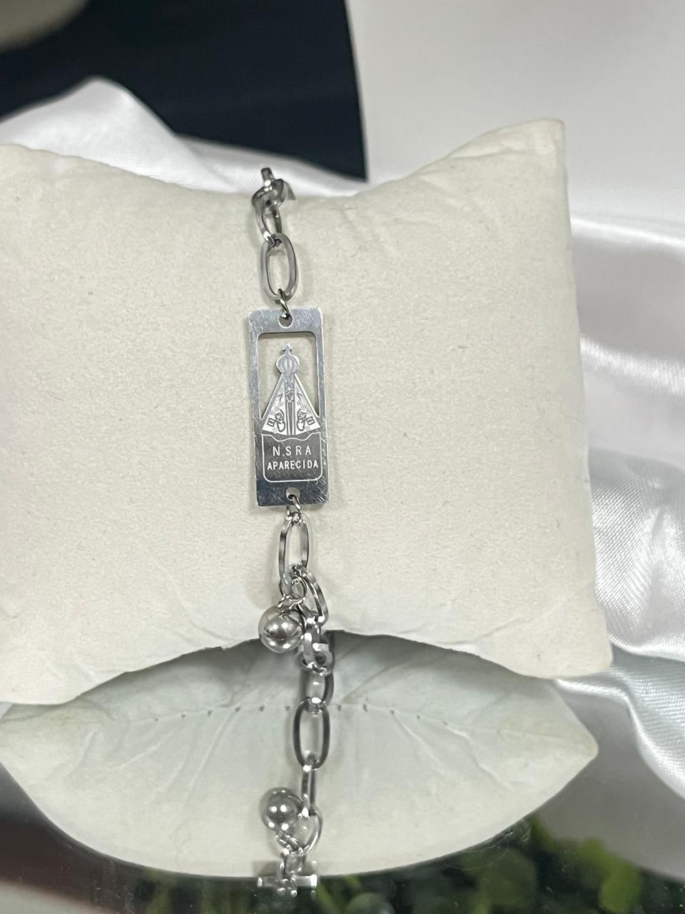 Pulseira com com medalha de nossa senhora