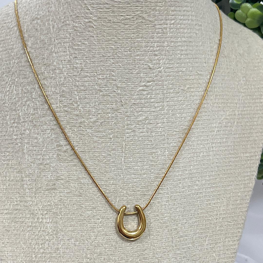 Colar fio Alemão com pingente