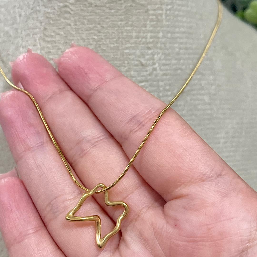 Colar fio Alemão com pingente vazado