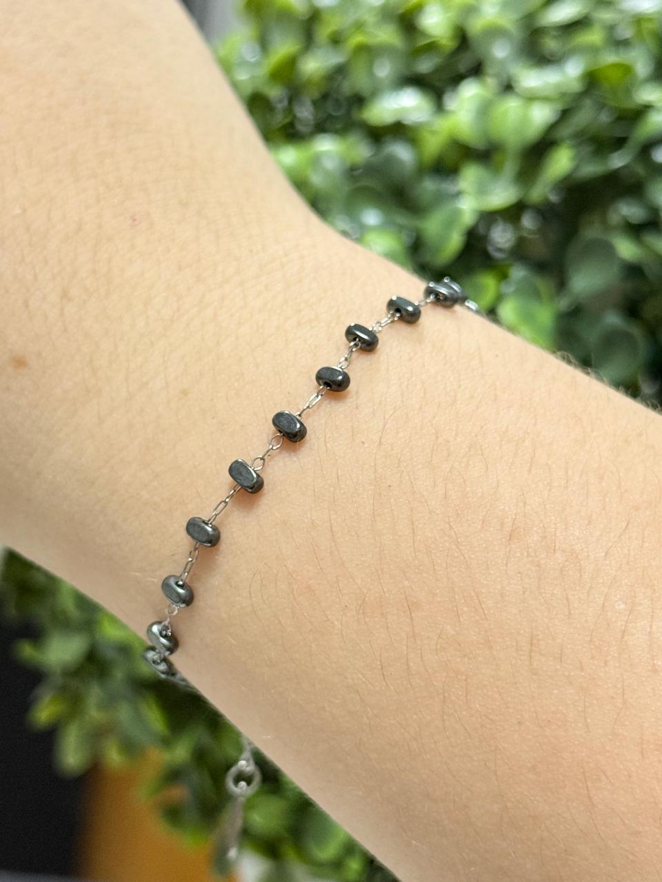 Pulseira com pedrinhas