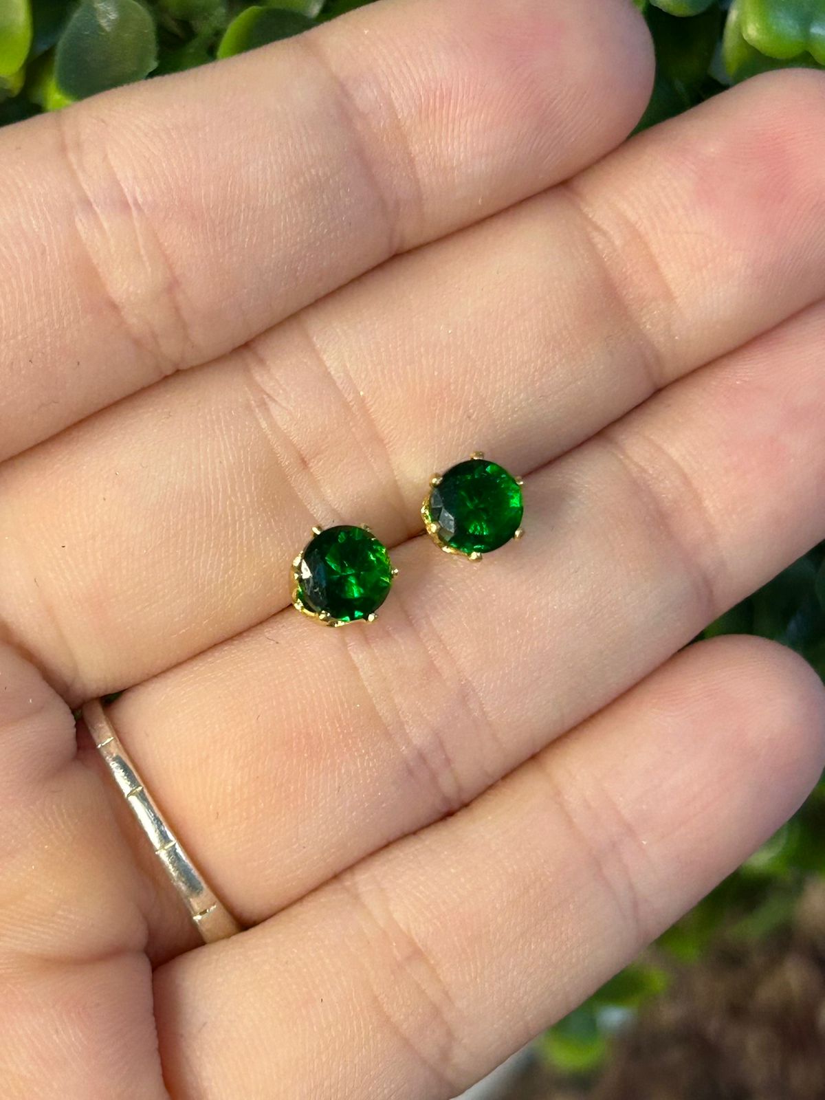 Brinco ponto de luz verde