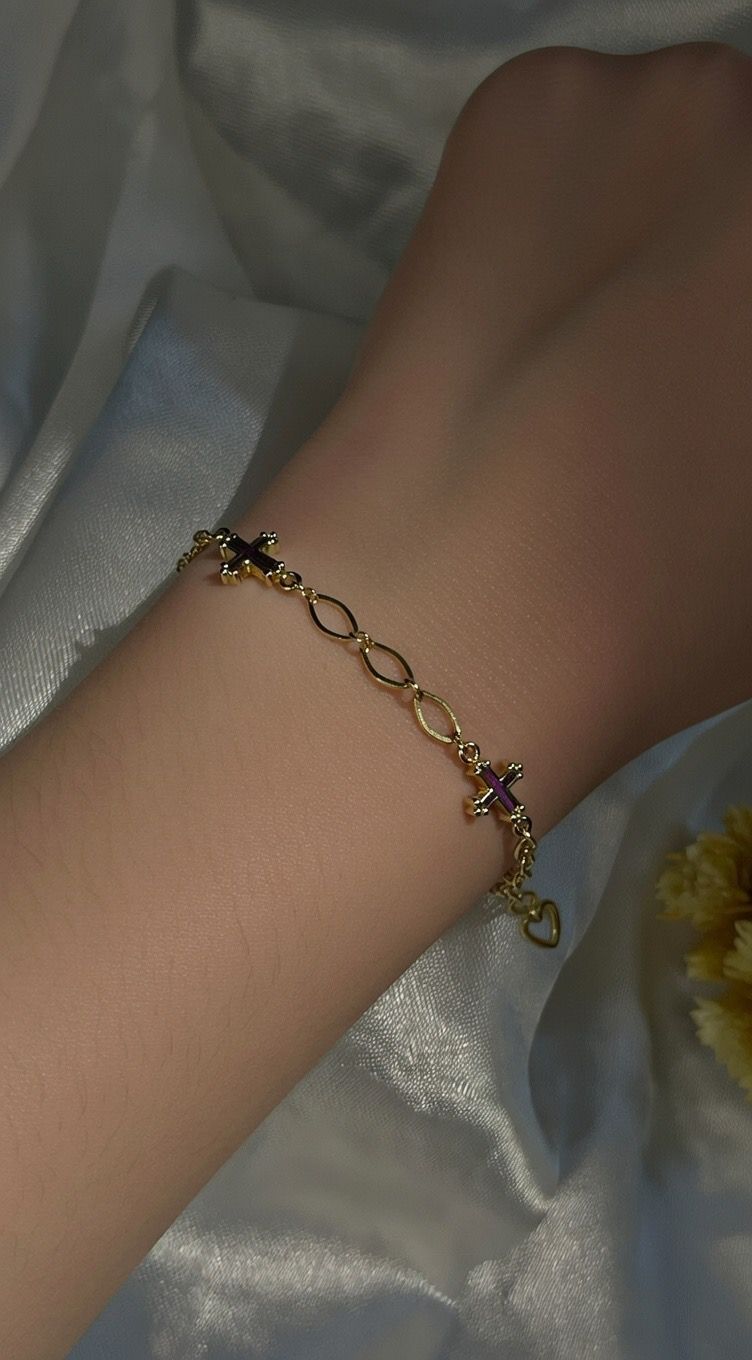 Pulseira com cruz