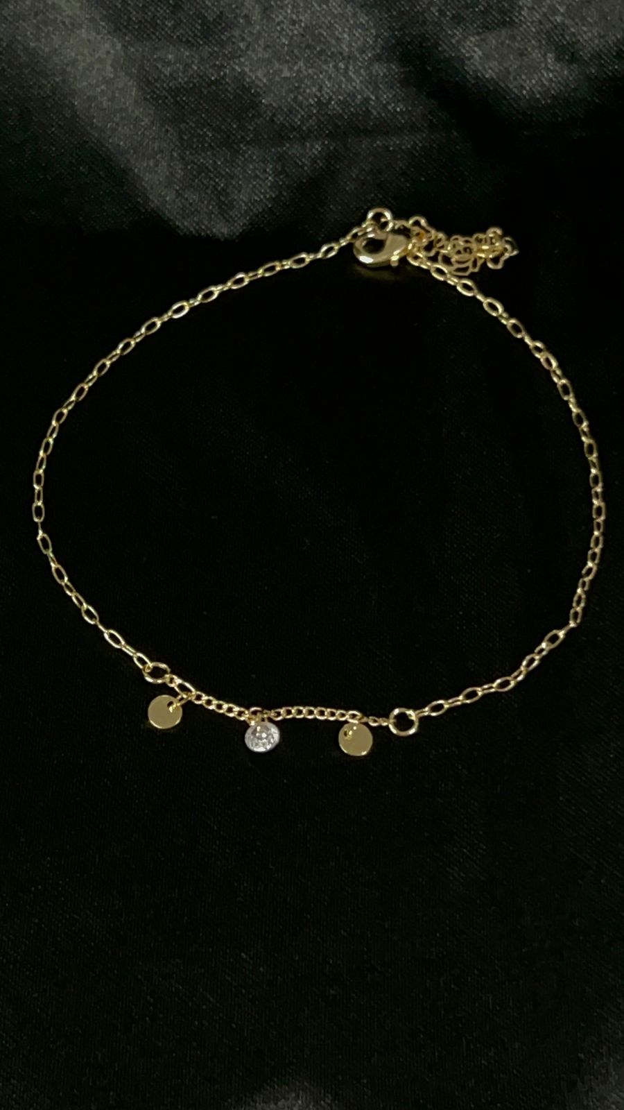 Tornozeleira com chapinha e pedrinha