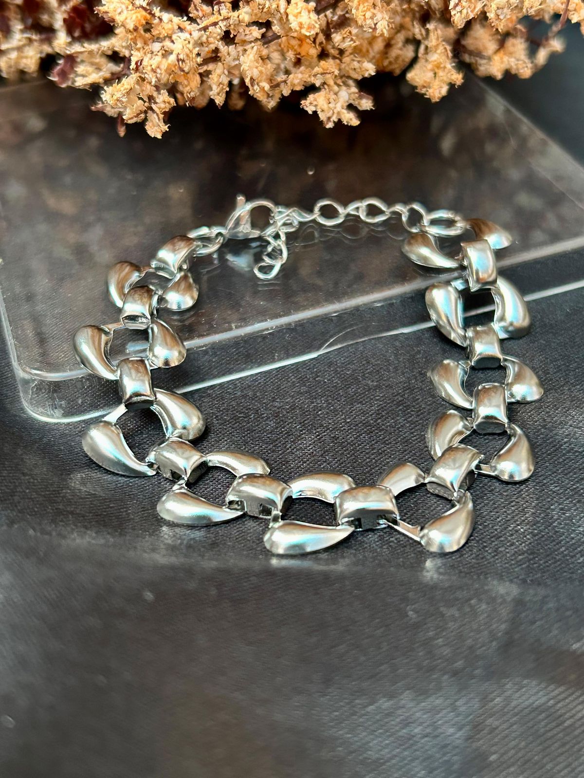 Pulseira larga com extensor