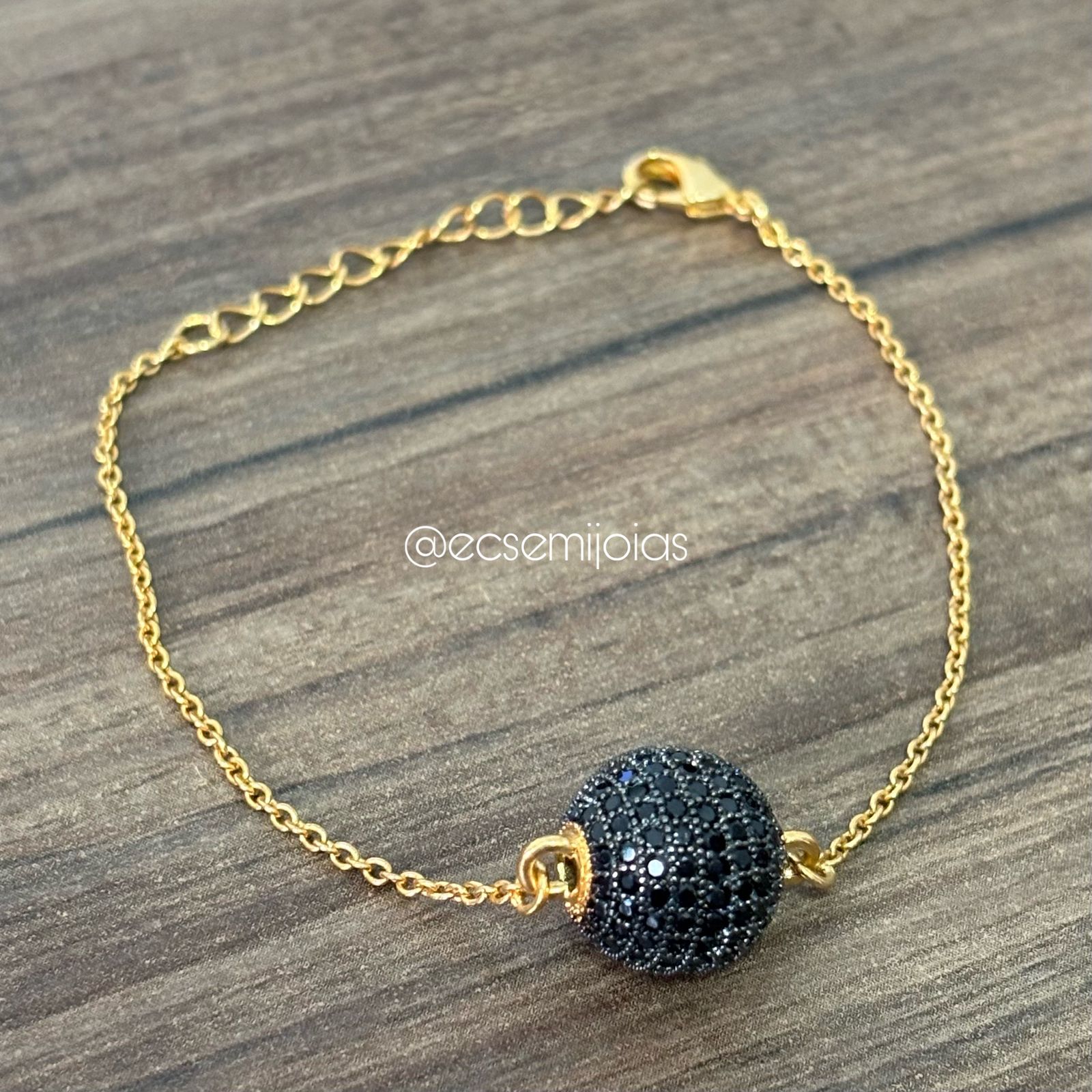 Pulseira fininha com bola cravejada - 15cm + extensor - banhado a ouro 18k