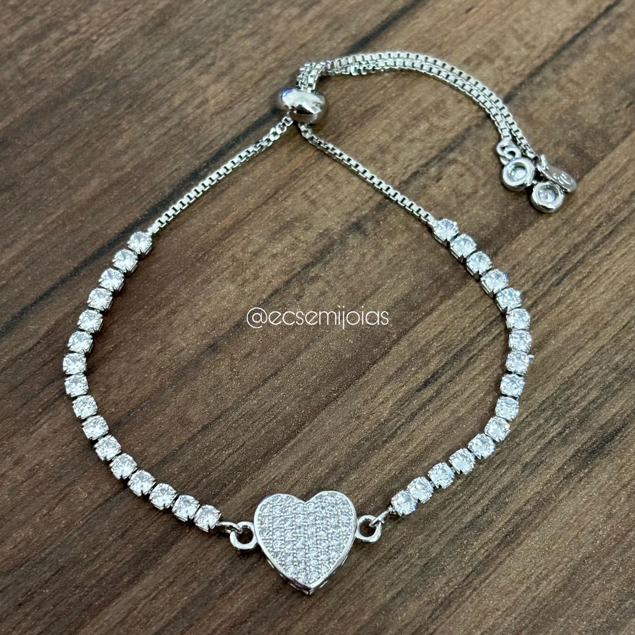 Pulseira de riviera com coração cravejado - ajustável - banhado a ródio branco