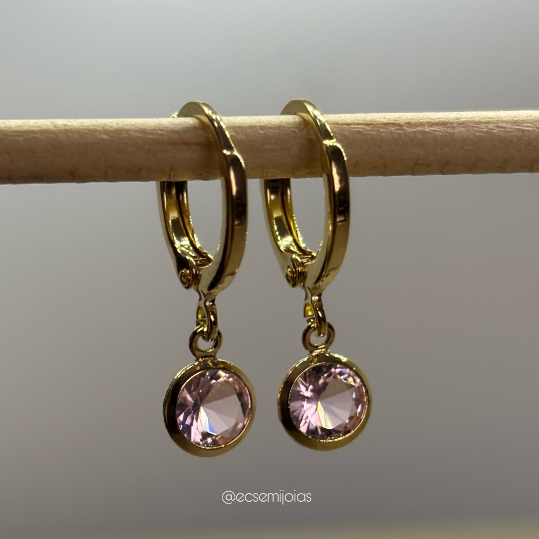 Brinco tranqueta com zircônia 7mm - banhado a ouro 18k