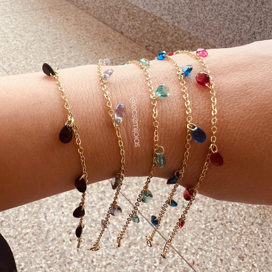 Pulseira portuguesa fininha com cristais 5mm coloridos pendurados - 19cm + extensor - banhado a ouro 18k