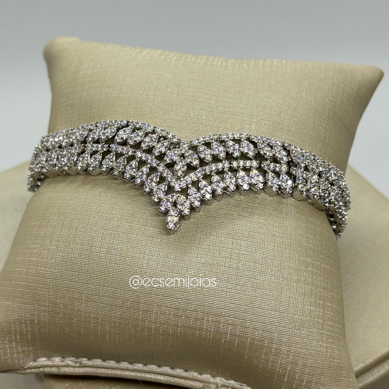 Pulseira luxo com 3 fileiras de navetes cravejadas todo vazado - 17,5cm - banhado a ródio branco
