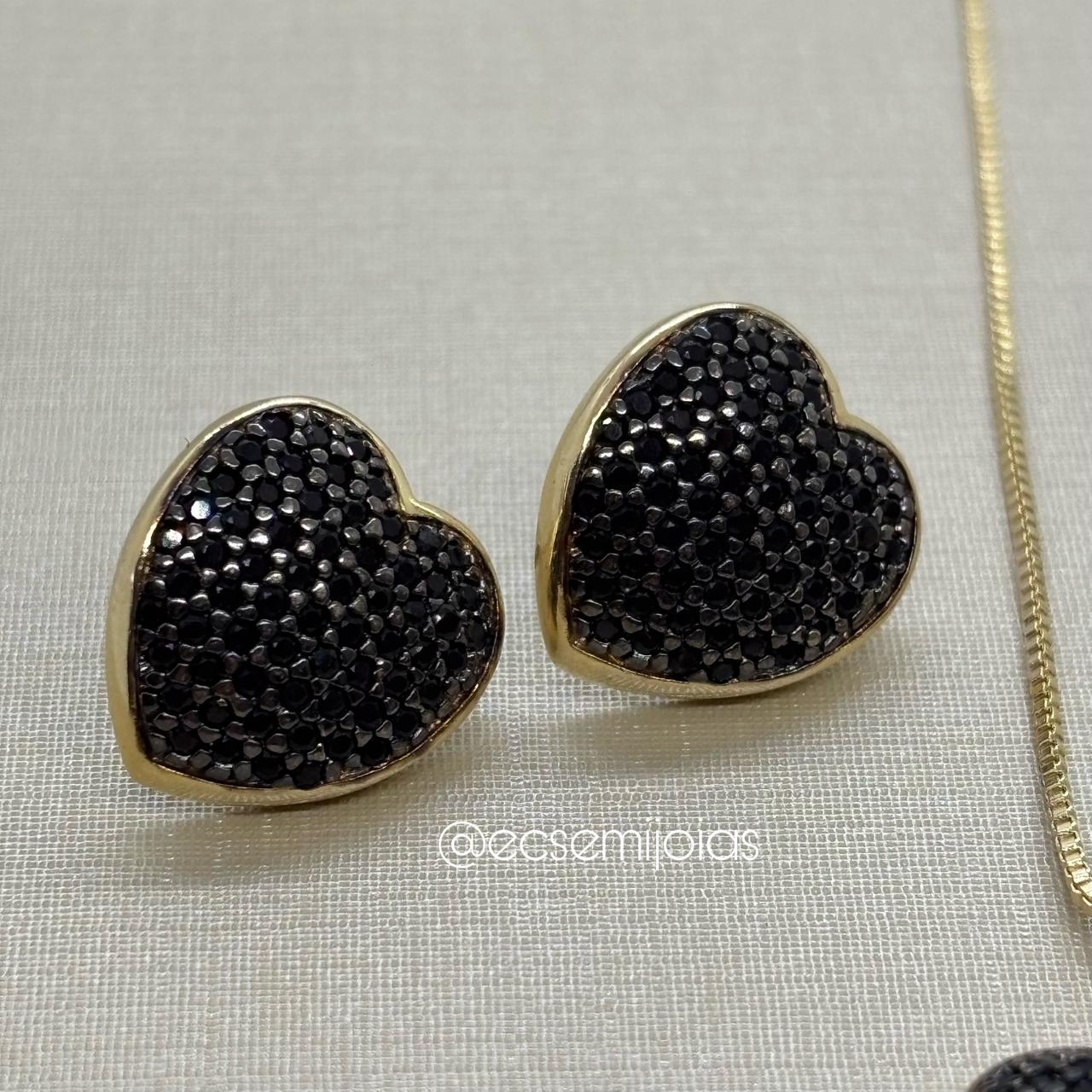 Conjunto de brinco e colar de coração cravejado - 45cm - banhado a ouro 18k