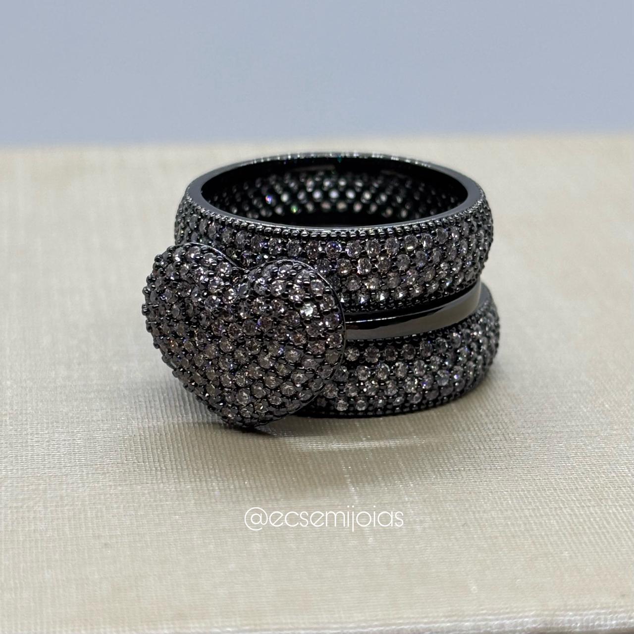 Conjunto de anel trio e brinco de coração cravejado - banhado a ródio negro