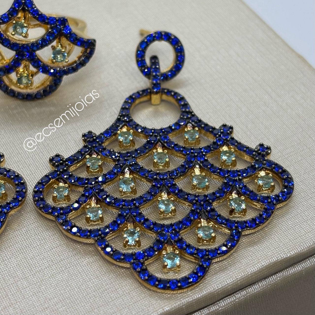 Conjunto de anel e brinco de leque cravejado vazado com zircônias maiores nos elos - banhado a ouro 18k