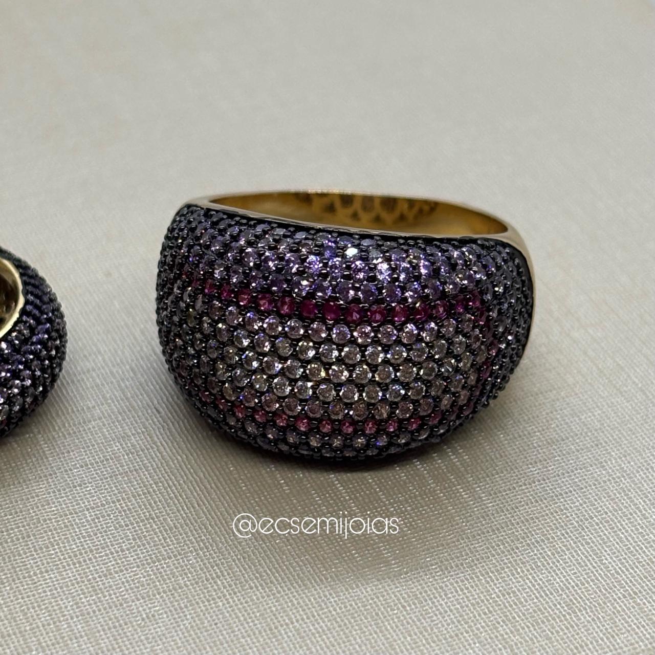 Conjunto de anel oval cravejado e brinco argola com 7 fileiras cravejadas - banhado a ouro 18k