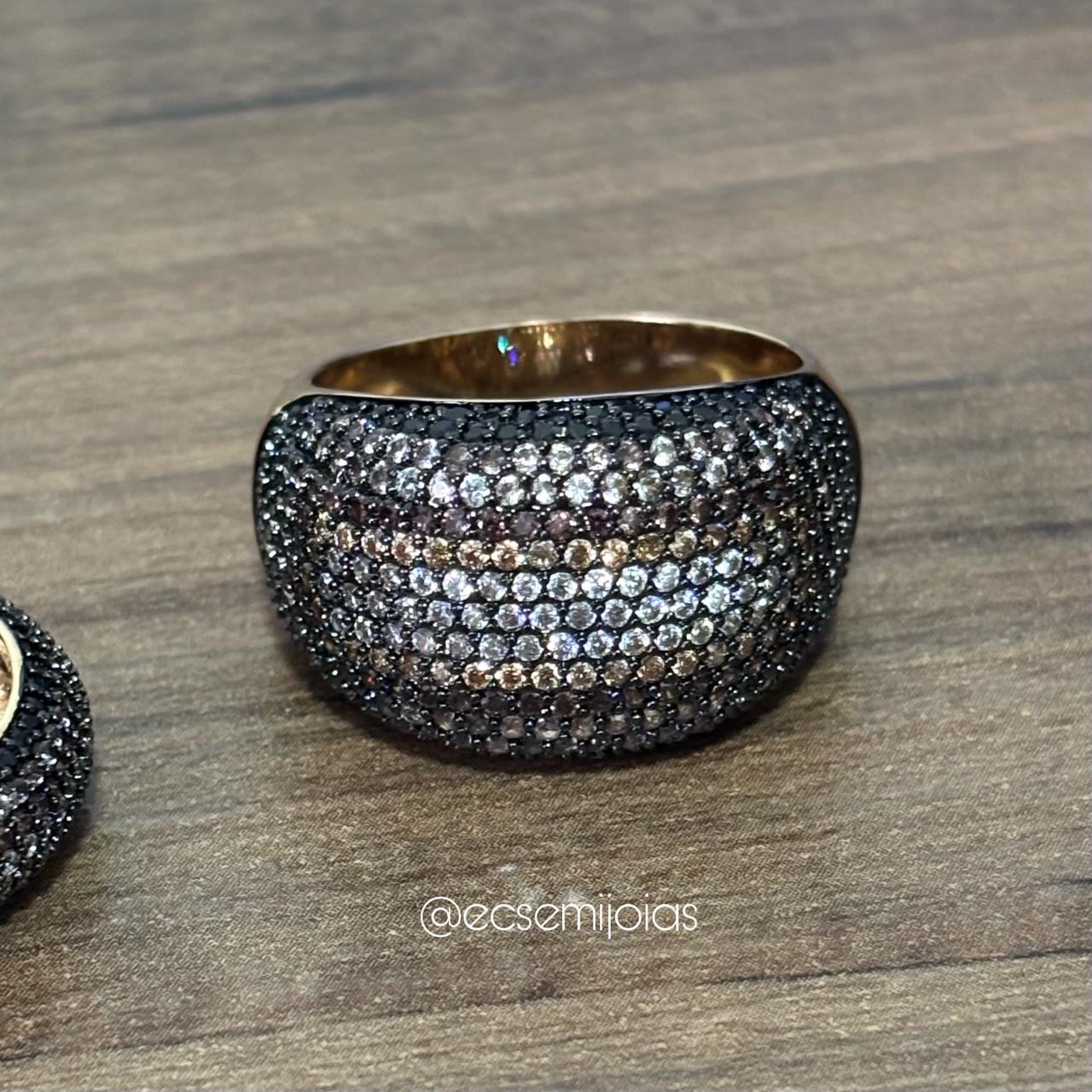 Conjunto de anel oval cravejado e brinco argola com 7 fileiras cravejadas - banhado a ouro 18k