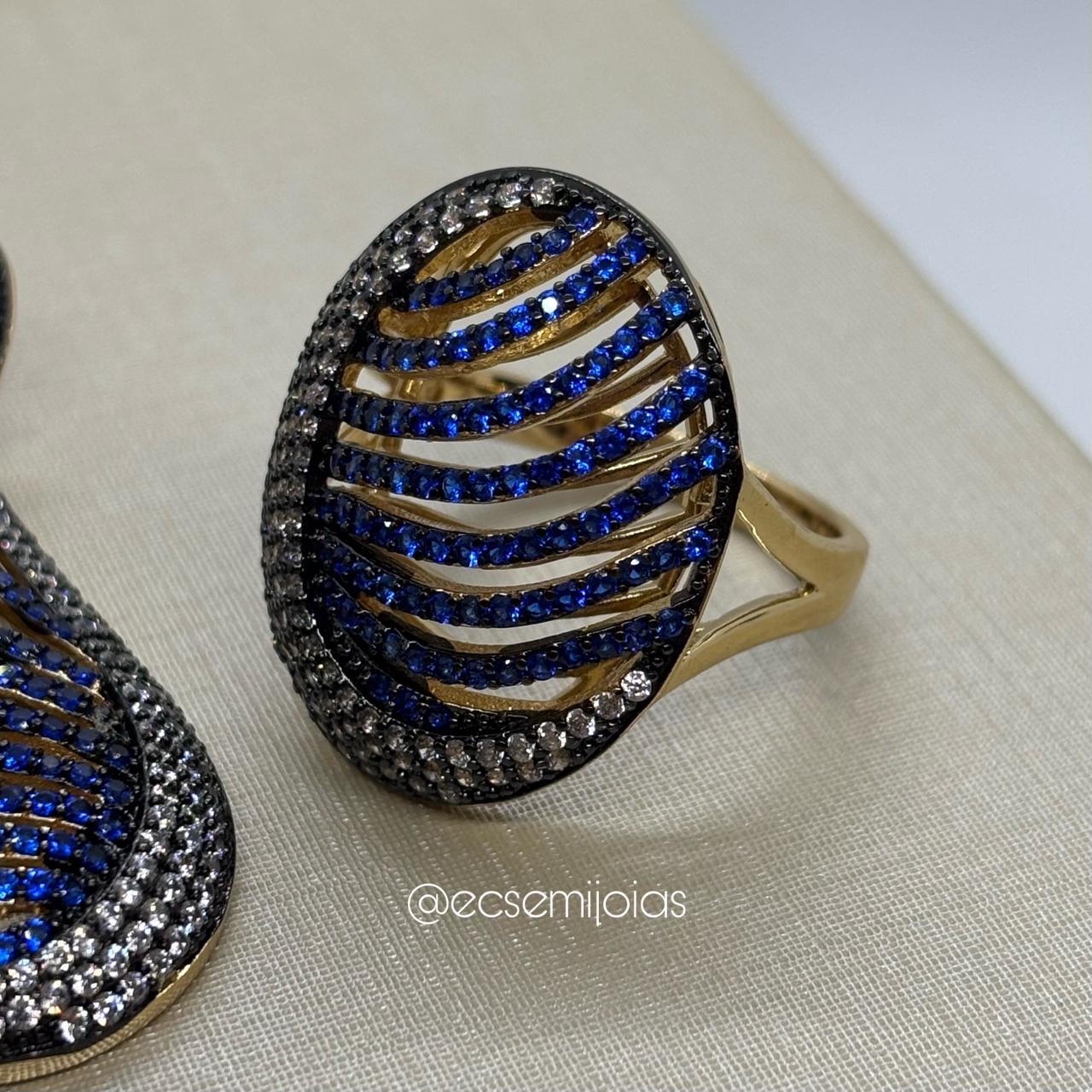 Conjunto de anel oval cravejado vazado e brinco gota cravejado vazado - banhado a ouro 18k