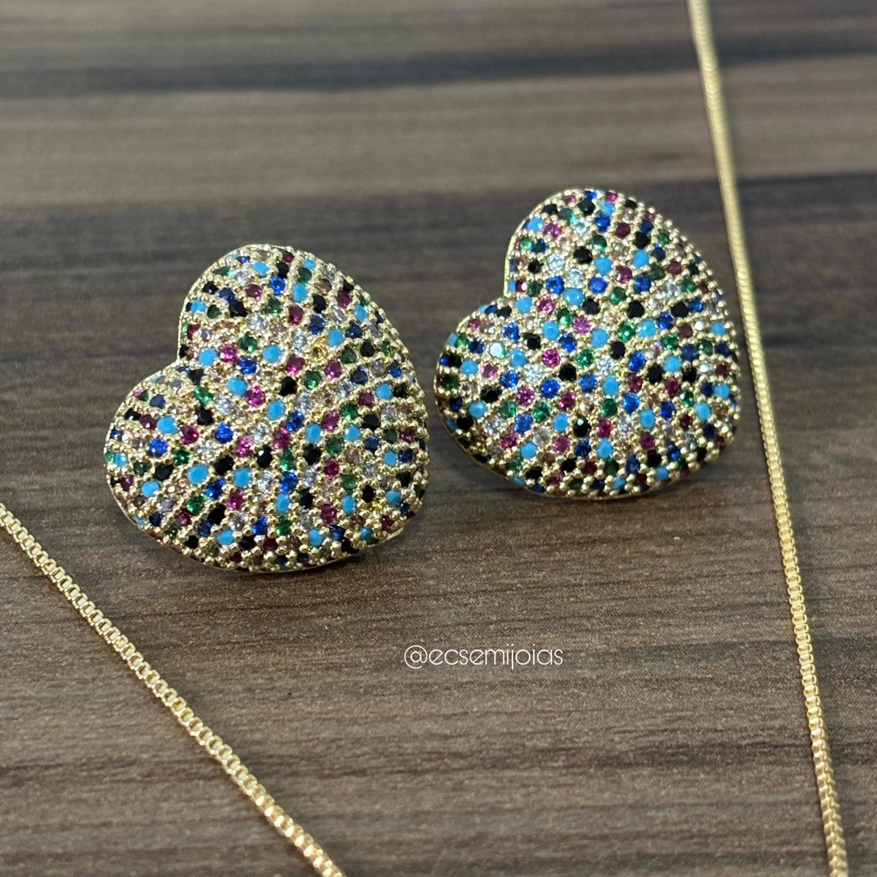 Conjunto brinco e pingente coração 2cm cravejado - 42cm + extensor - banhado a ouro 18k