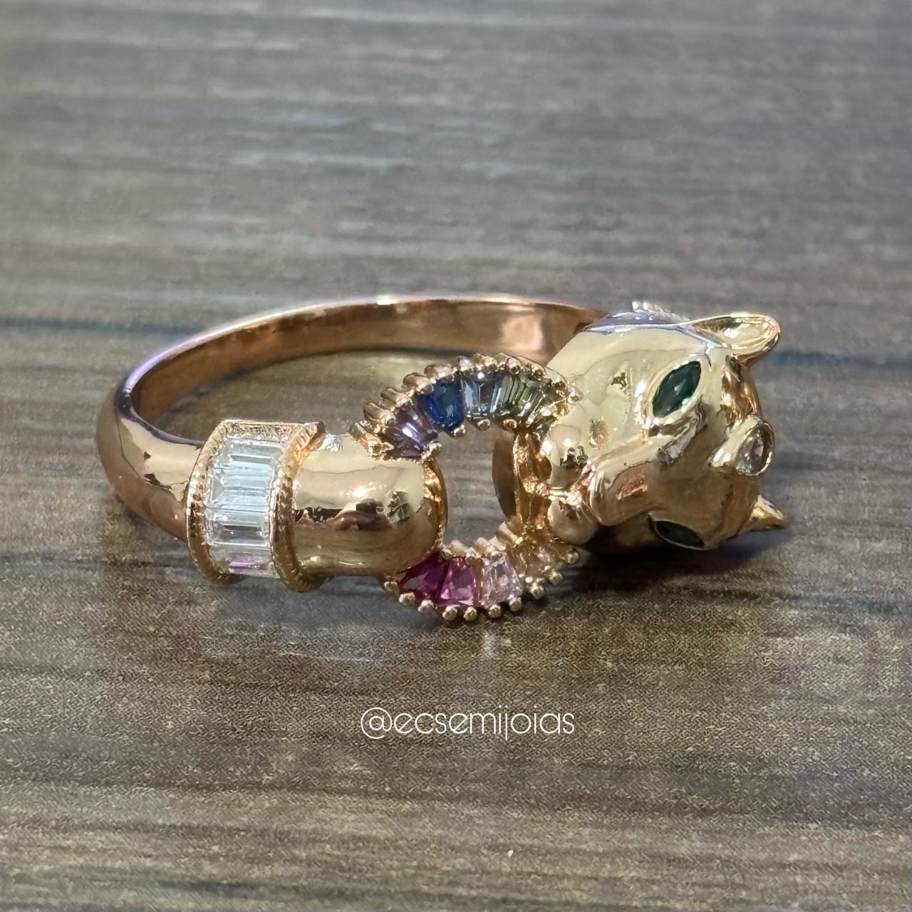 Conjunto de anel e brinco de pantera lisa com aro redondo cravejado com baguetes - banhado a ouro 18k