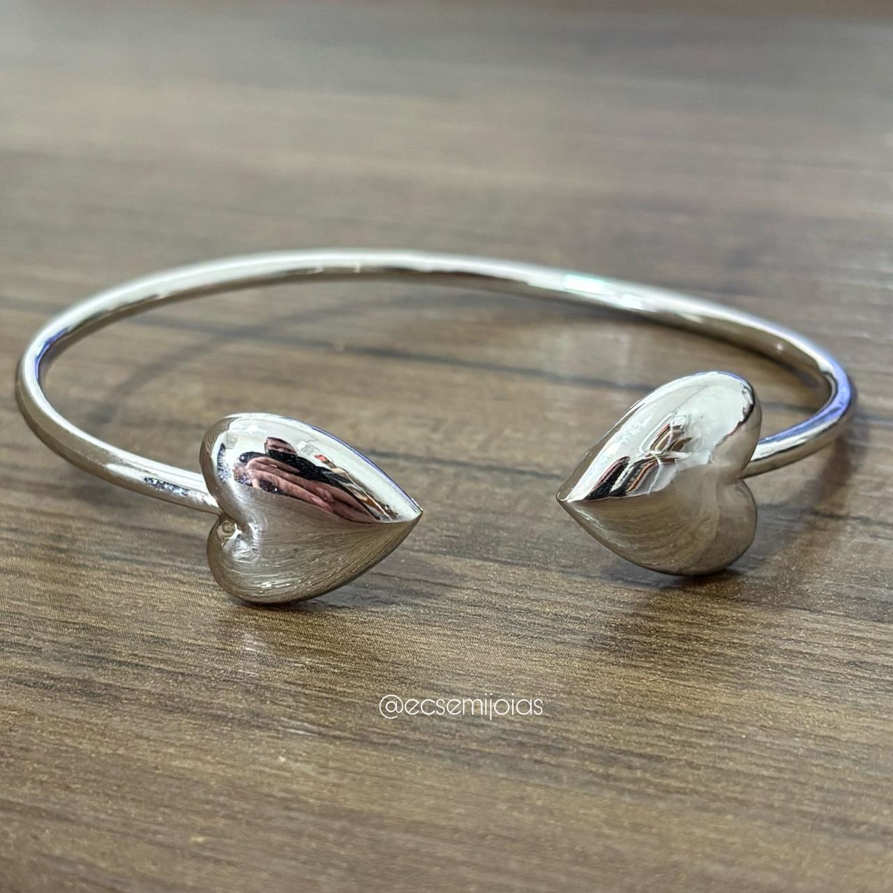 Bracelete com 2 corações lisos - banhado a ródio branco