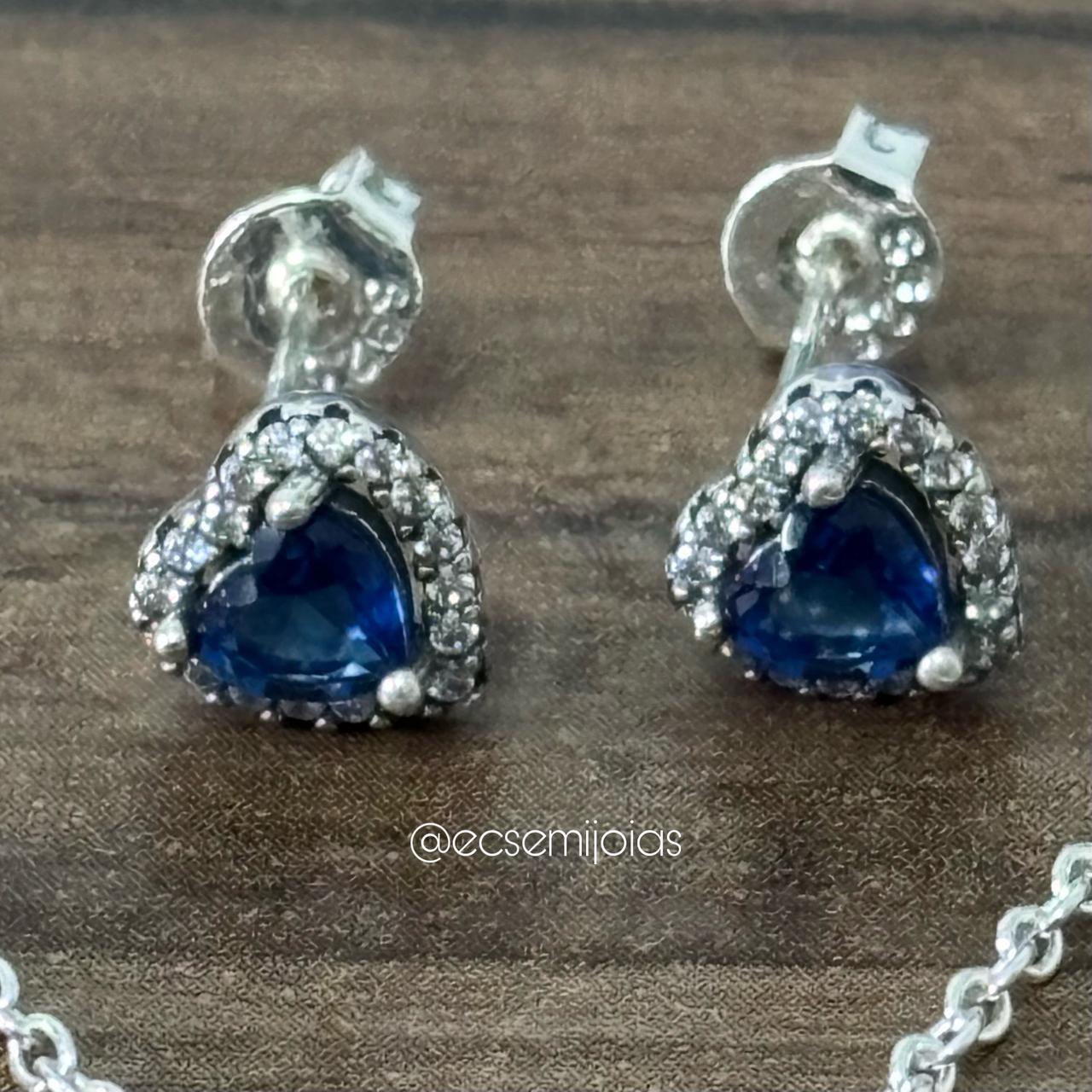 Conjunto de brinco e colar com pingente de zircônia de coração 5mm cravejado em volta - 43cm + extensor - banhado a ródio branco