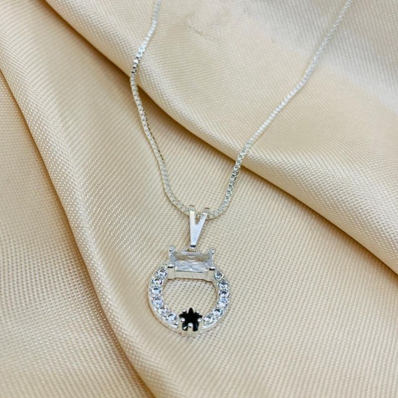 COLAR REDONDO CRAVEJADO ESTRELA PRETA