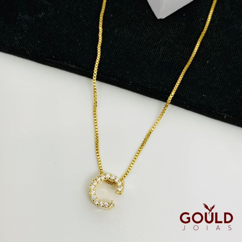 COLAR LETRA C PEQUENA CRAVEJADO
