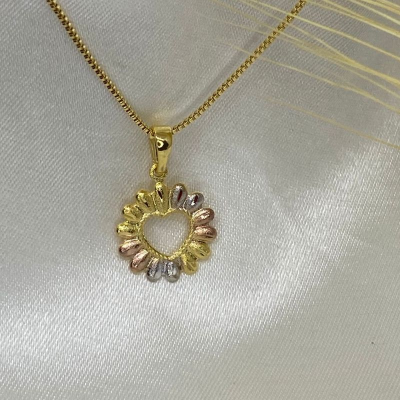 COLAR  FLOR CORAÇAO VAZADO 3 TONS