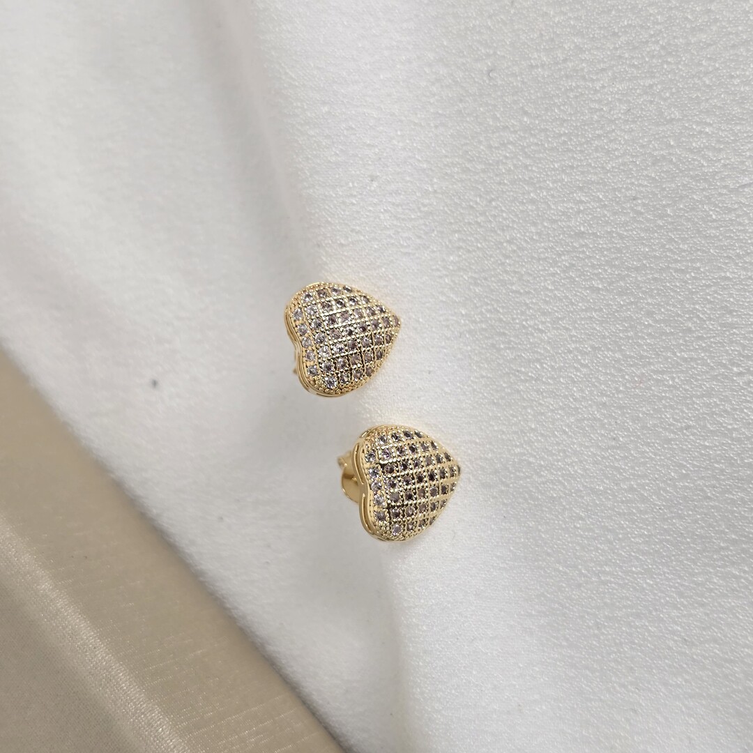 Brinco Pequeno Zirconia  Coração