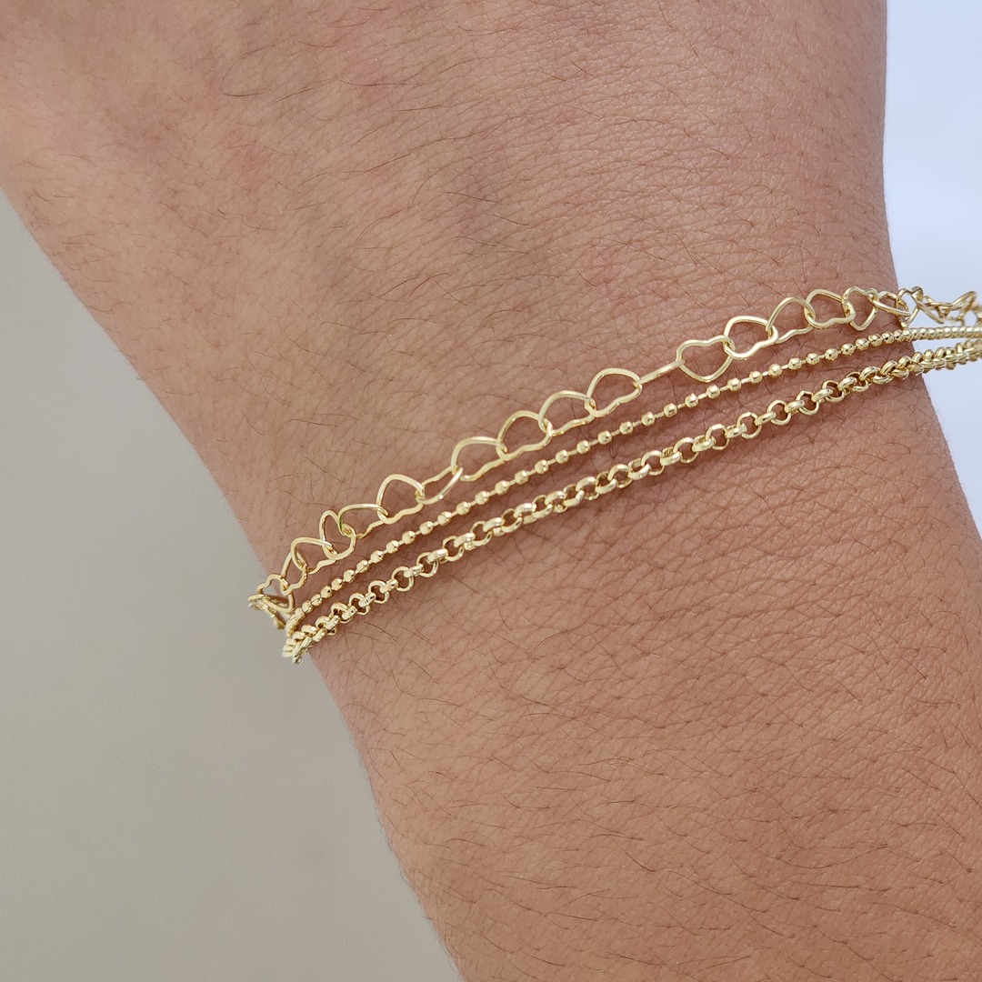 Pulseira Tripla Corações e Bolinhas Lisos