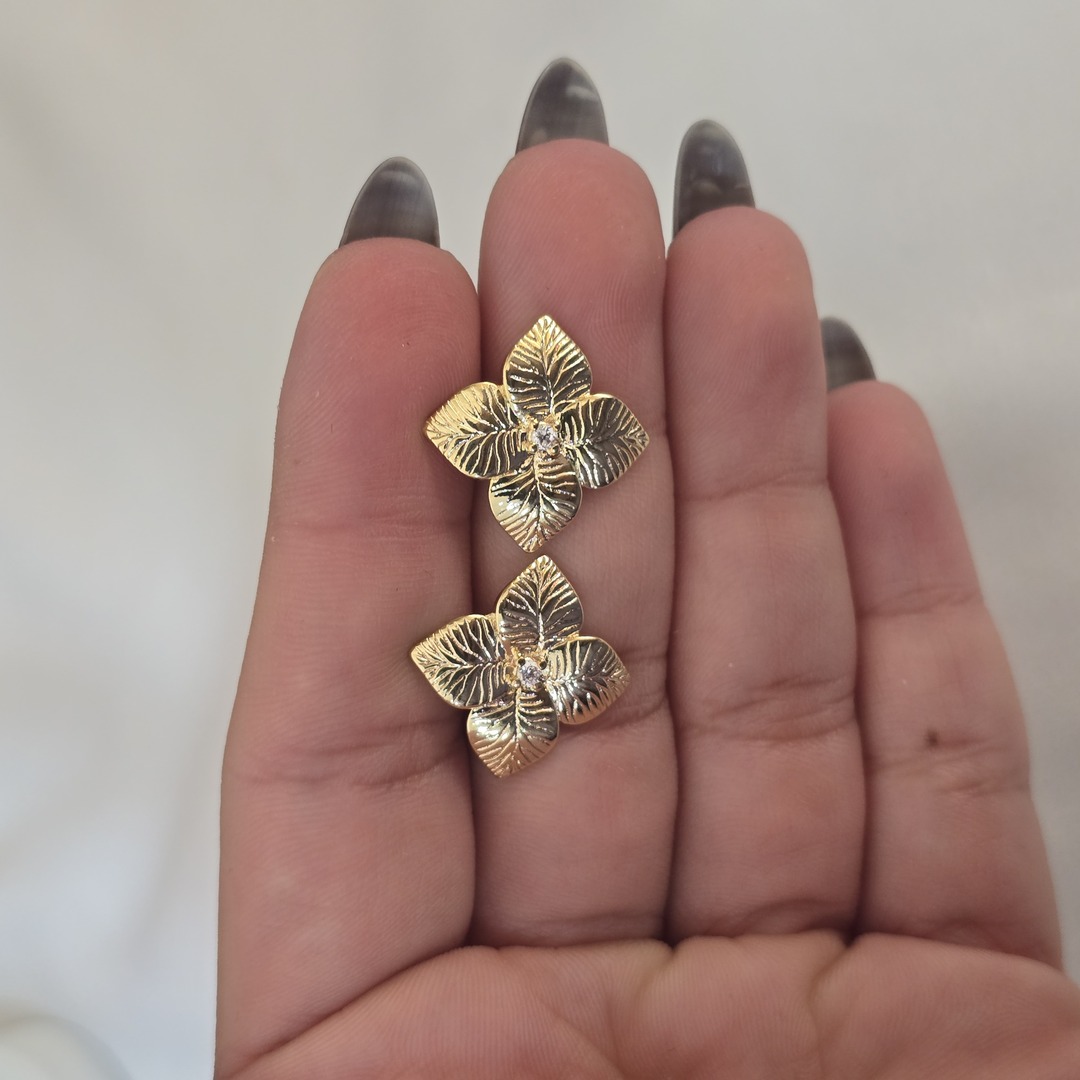 Brinco Flor Zircônia