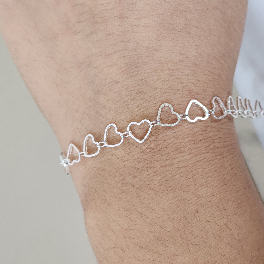 Pulseira Delicada Corações Medios