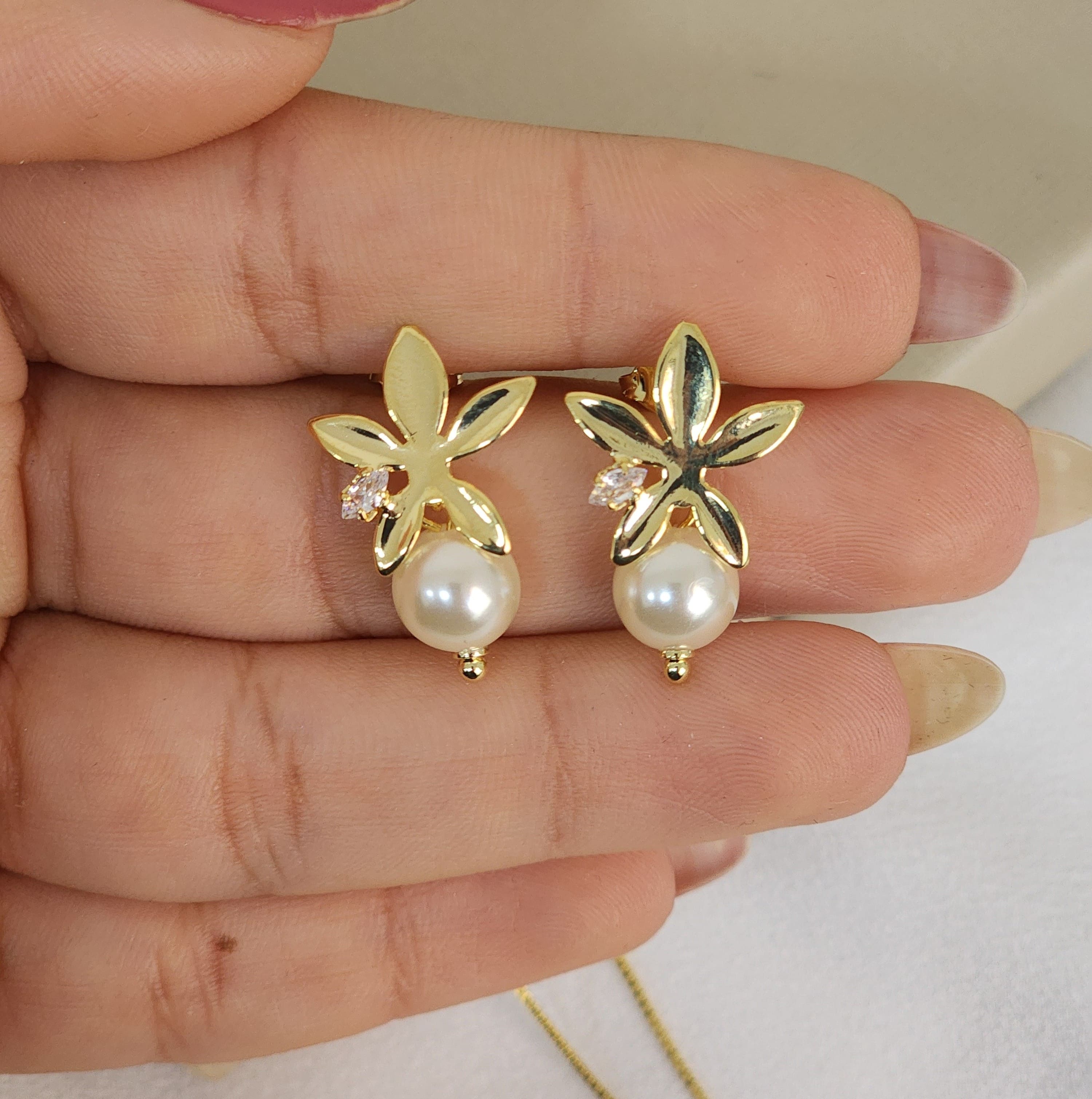 Conjunto Delicado Zircônia e Perola
