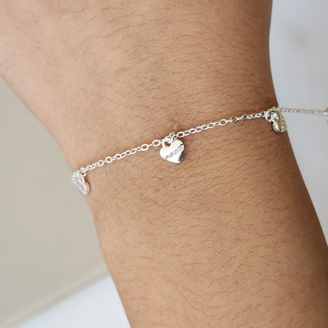 Pulseira Delicada Corações