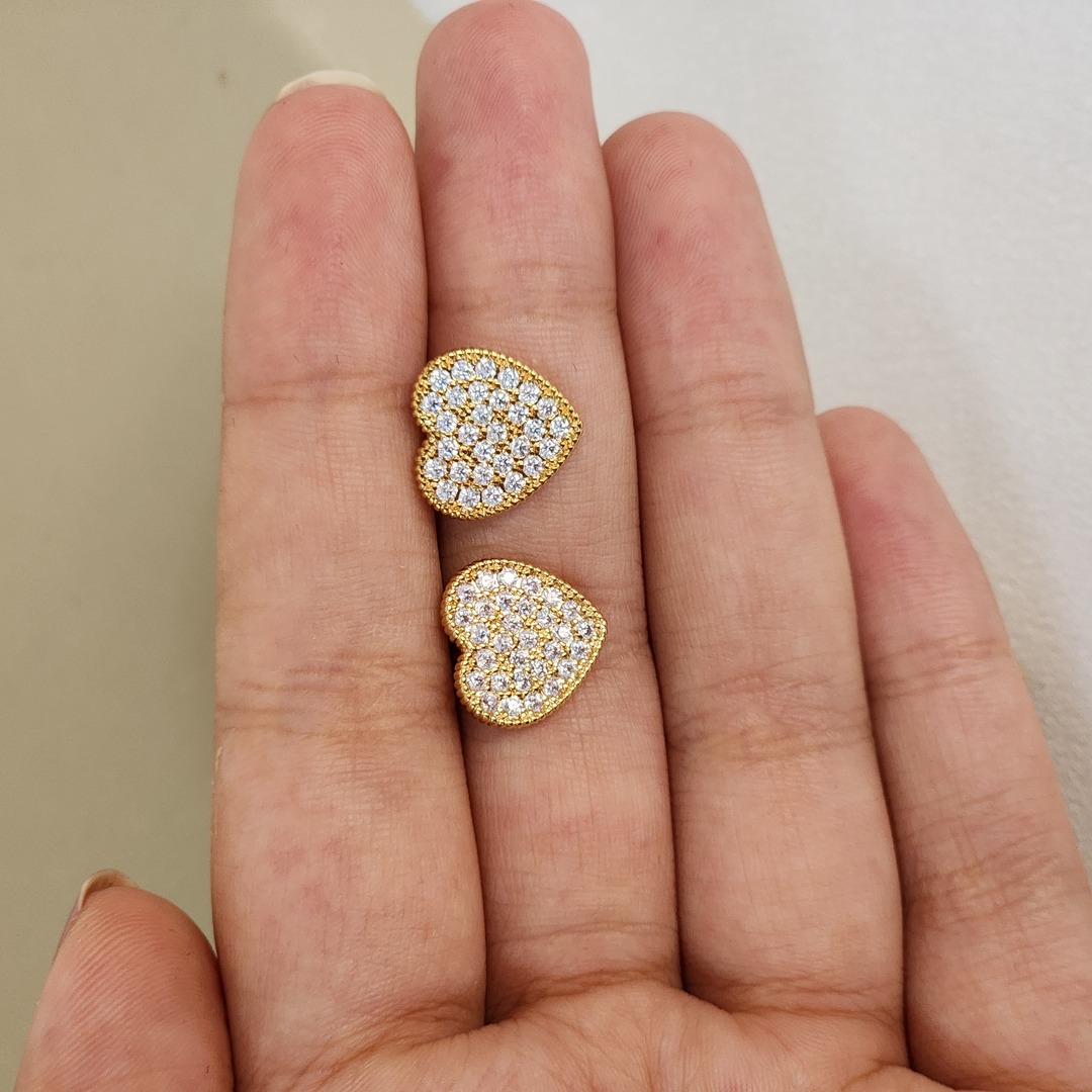 Brinco Delicado Coração Zircônia