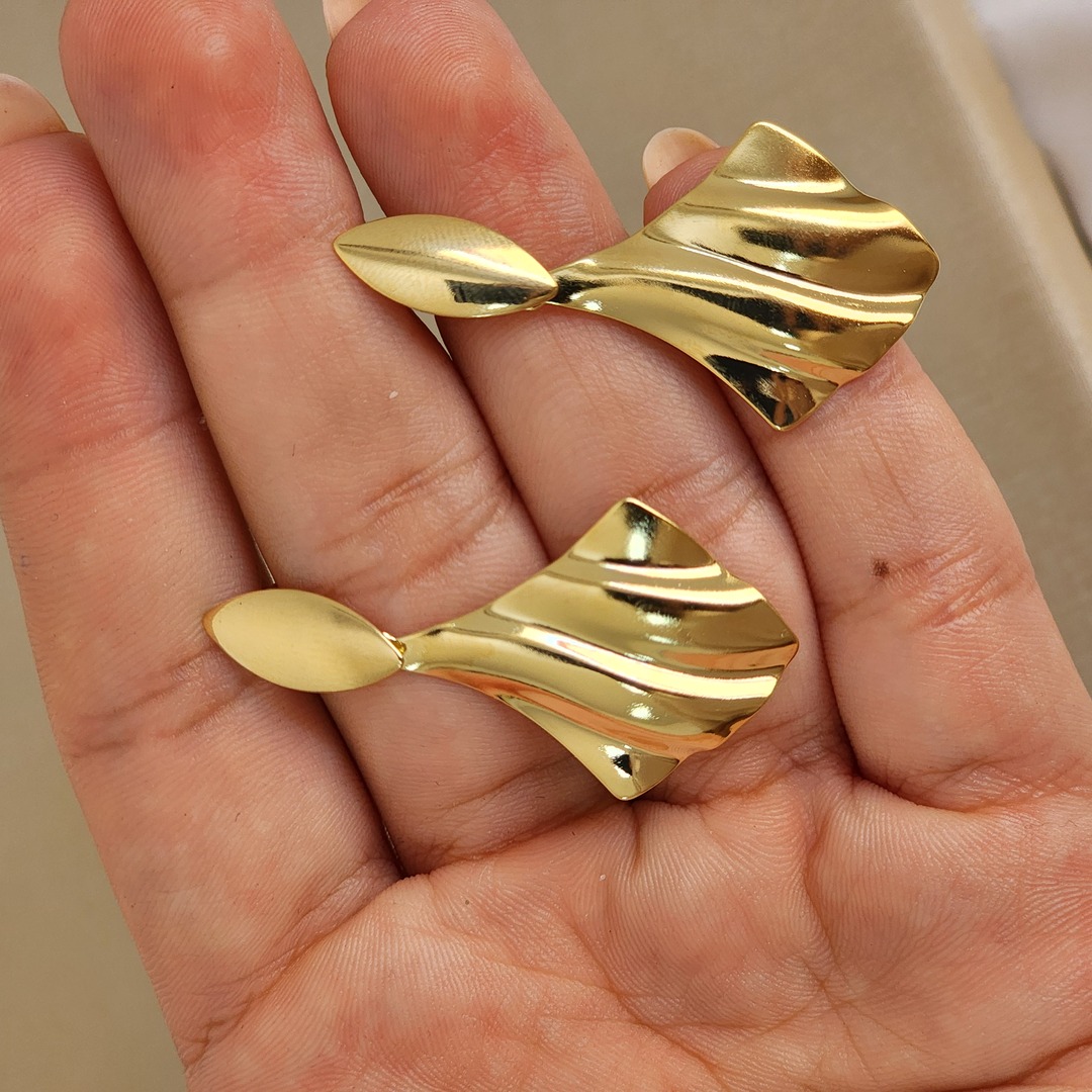 Brinco Liso Geométrico