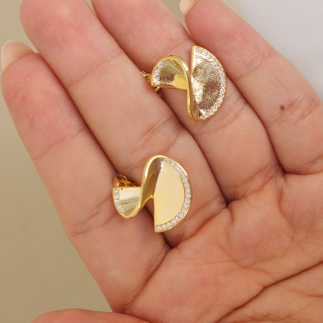 Brinco Geometrico Liso Zircônia