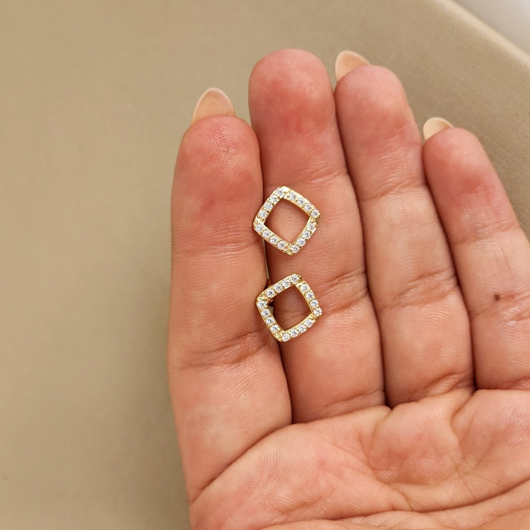 Brinco Geométrico Zircônia