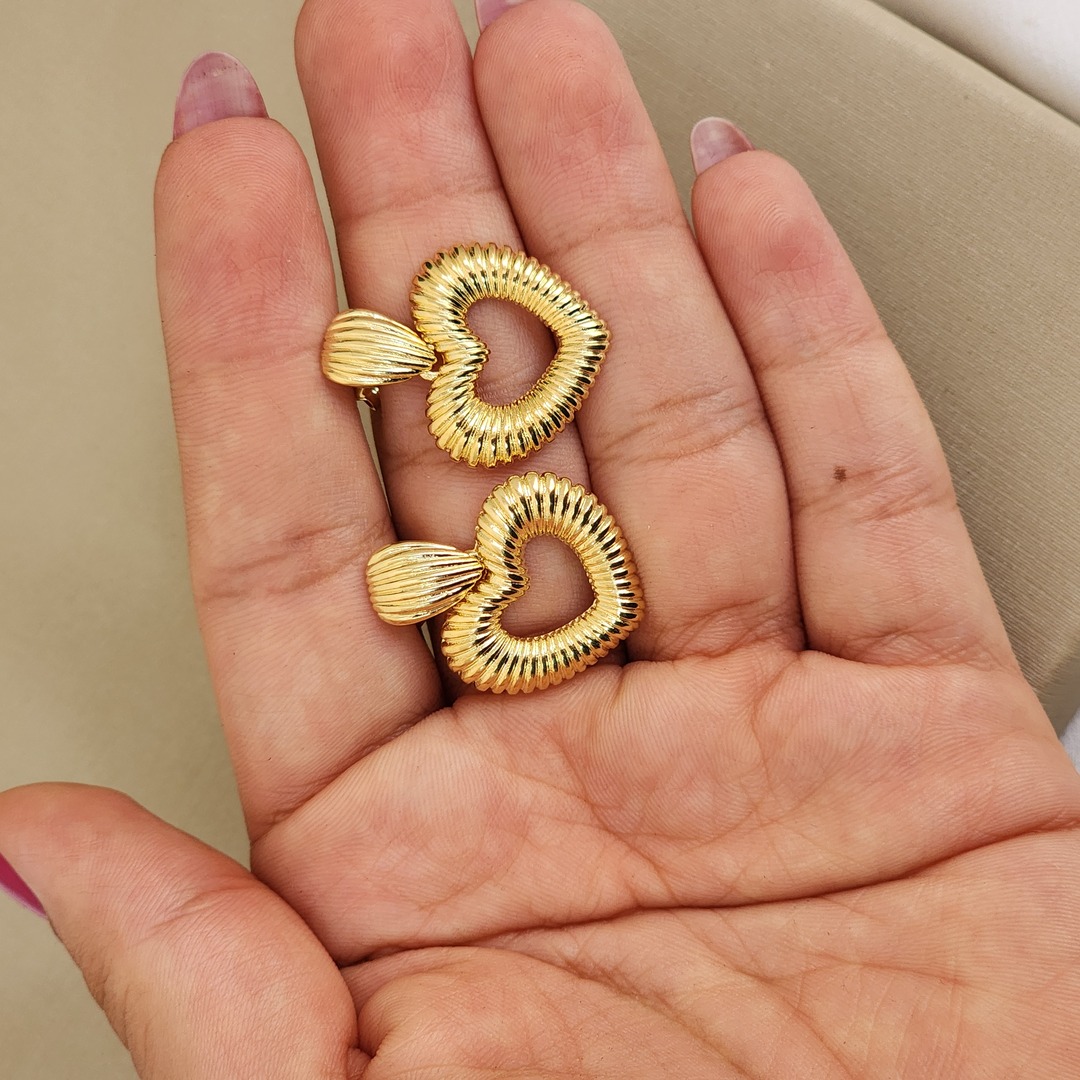 Brinco Liso Coração