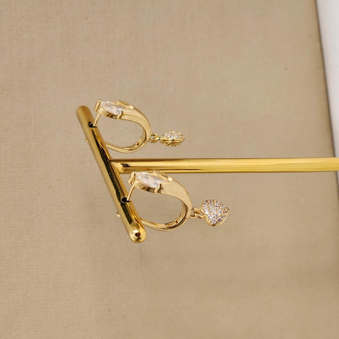 Argola Delicada Coração Zircônia