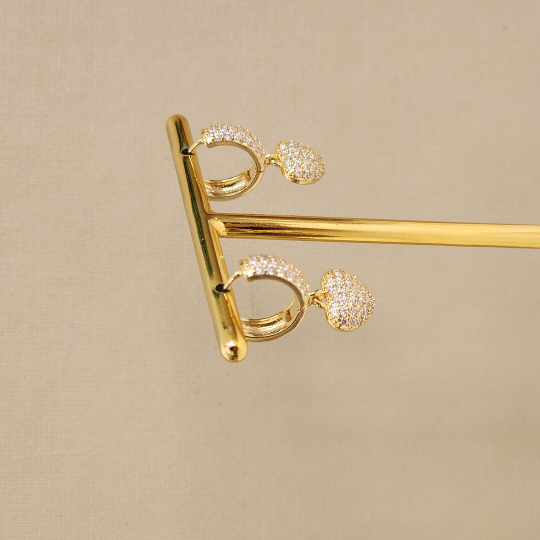 Argola Delicada Coração Zircônia